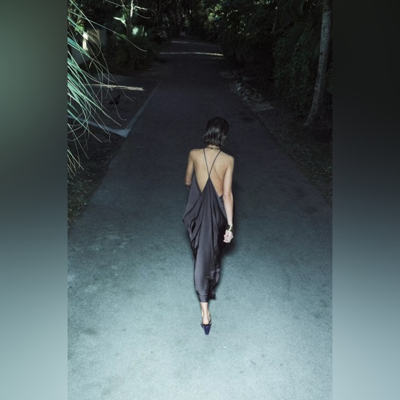 🔥🔥Zara Satin effect ZW collection dress - Picture 4 of 9